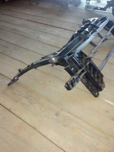 Ford fusion Festa 1.6tdci ST bontott zárhíd homlokfal - Image 4